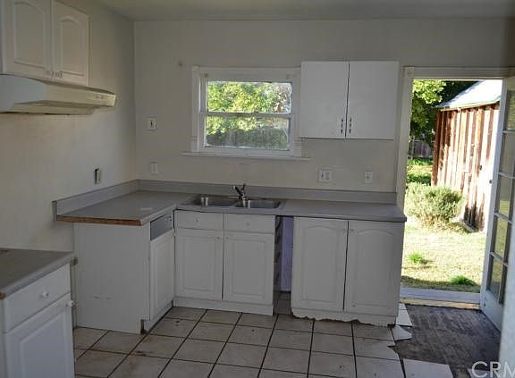 4th image of 2078 Belle St