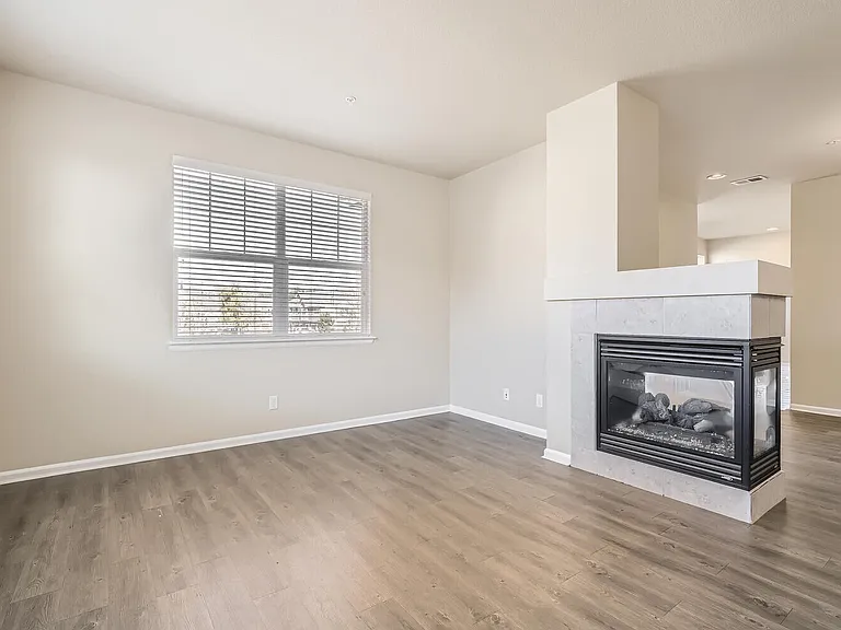 Maple Leaf Townhomes — Photo 17
