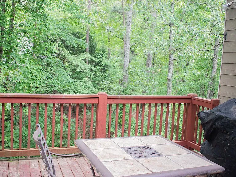 1028 Queensbury Run — Photo 38