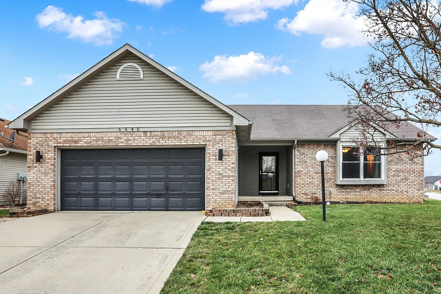 6646 Blackthorn Dr photo 1