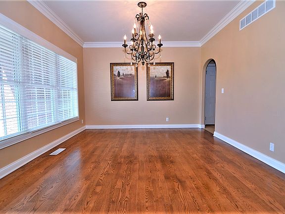 5th image of 2346 Julianne Cir