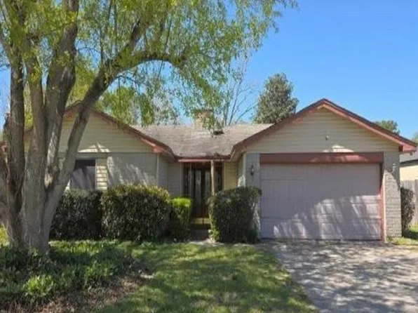 11831 Bee Ln, Houston, TX 77067