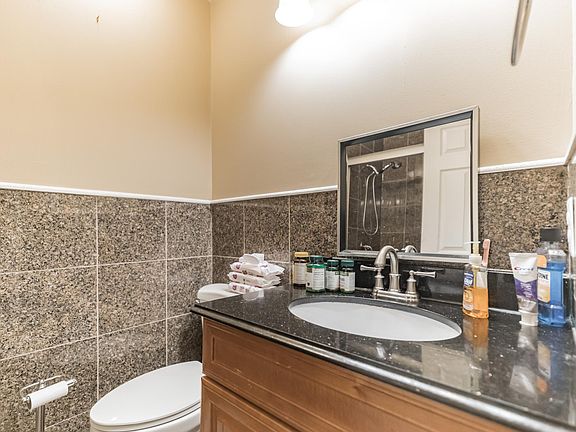 4th image of 11301 Corobon Ln