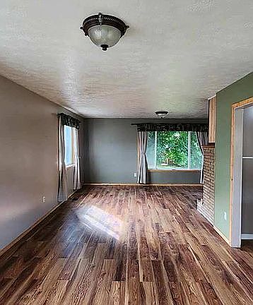 4th image of 28 Race St