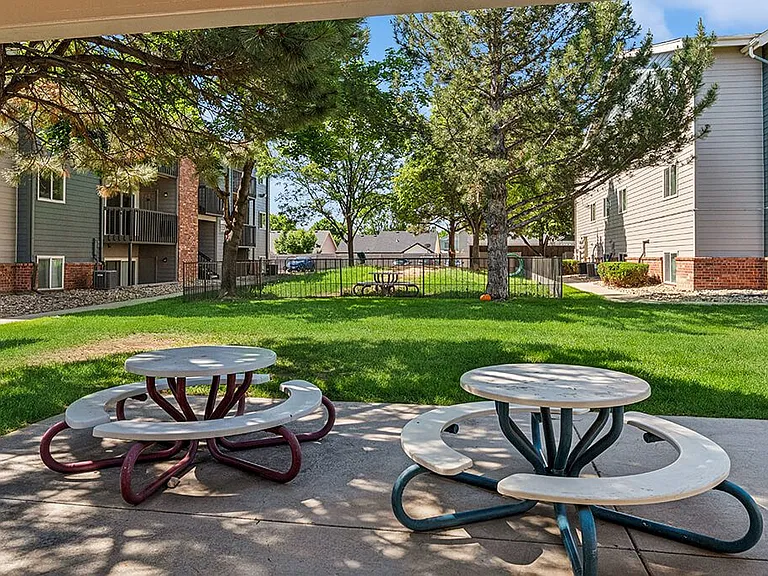 Rock Peak on Sunset Apartments — Photo 7