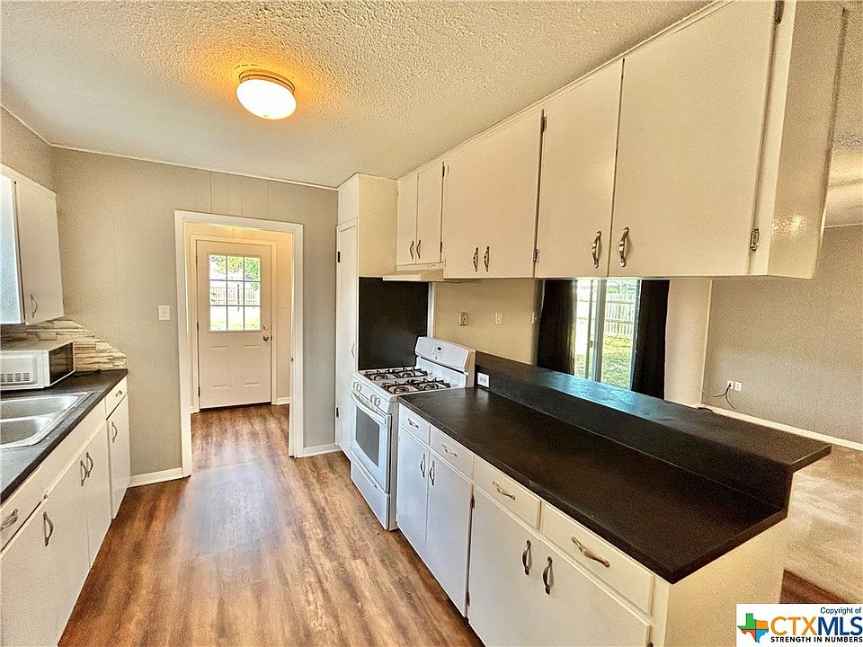 615 Jackson St, Edna, TX 77957 MLS 518987 Zillow