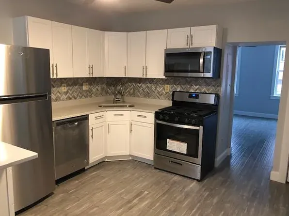 124 W 9th St #1, Boston, MA 02127