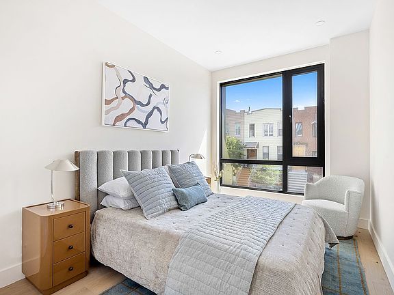 4th image of 259 22nd St #2F