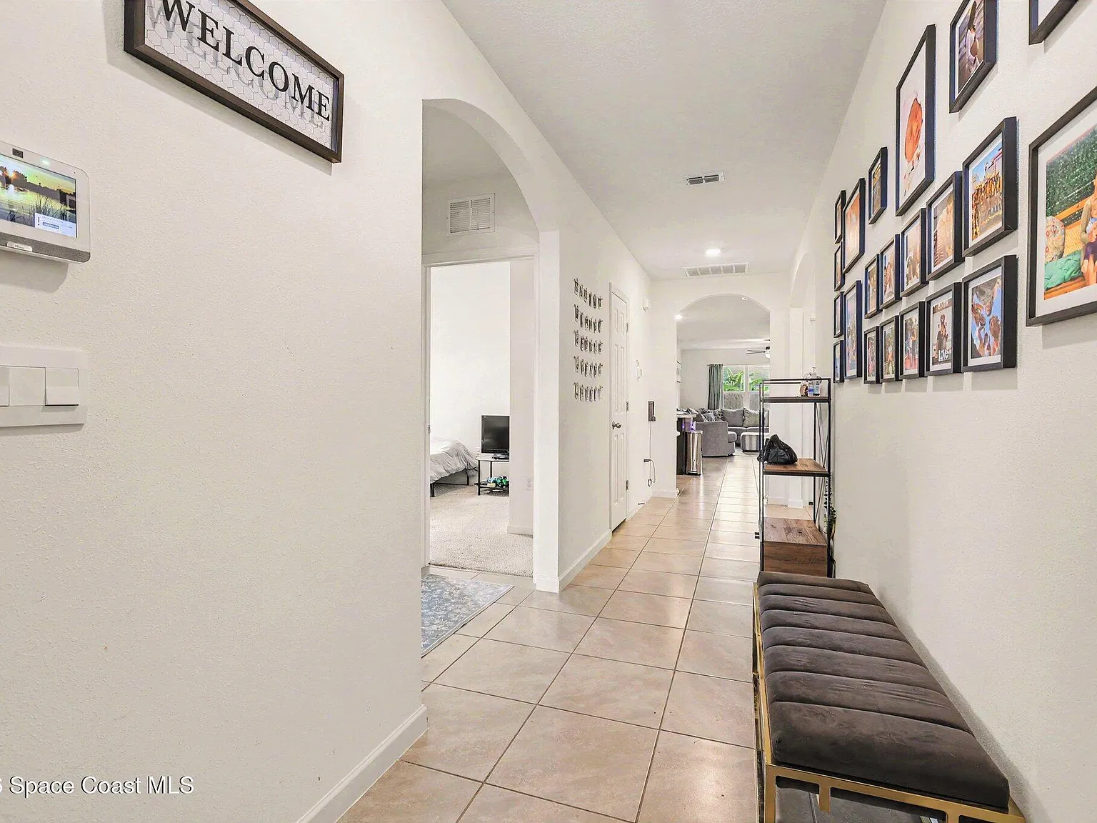 4 bed, 2.0 bath, 1830 sqft, $2,300 — Photo 3