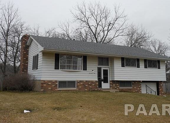 2nd image of 1705 N Autumn Ln