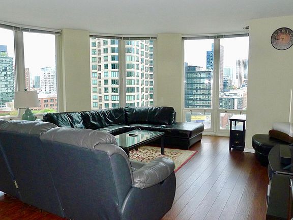 2nd image of 345 N Lasalle St #1501