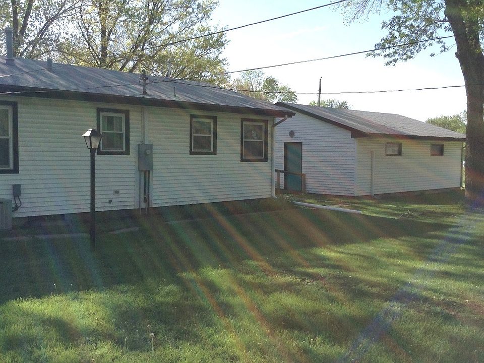 1st image of 120 S Iowa Ave