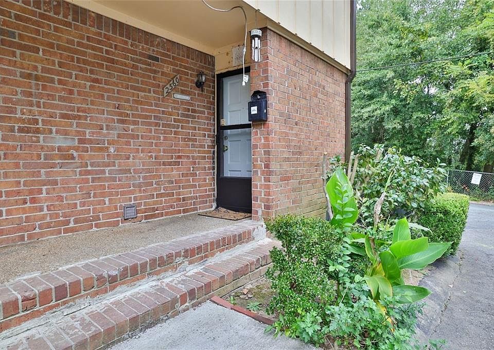 1st image of 2560 Bradford Sq