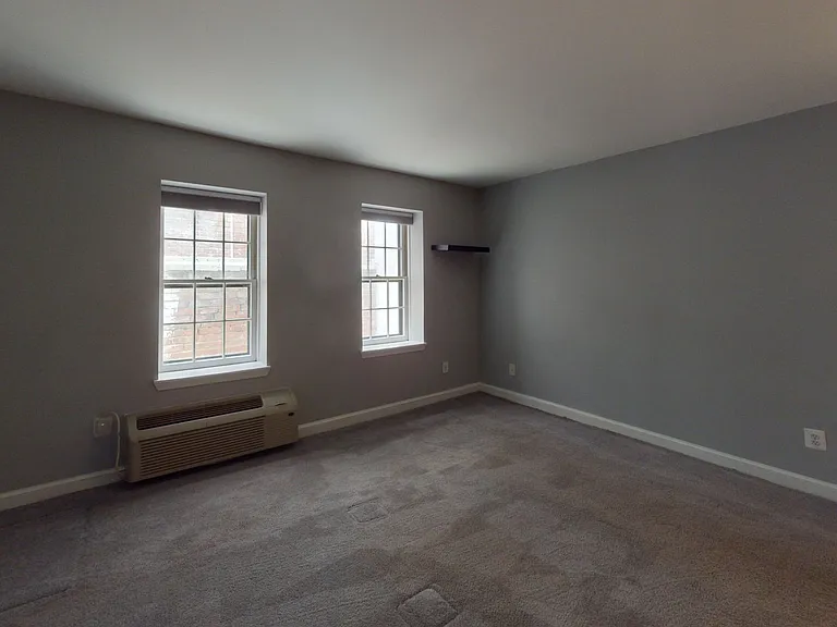 1833 California St NW #101 — Photo 14