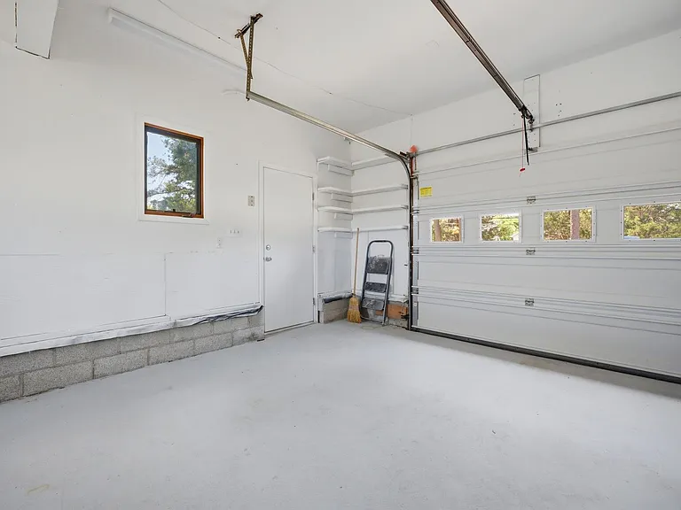 20B Freeman Dr — Photo 34