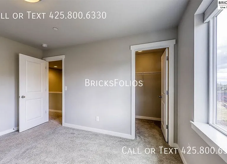 1052 Banyan St — Photo 23