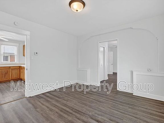 3rd image of 8962 Burton Ave