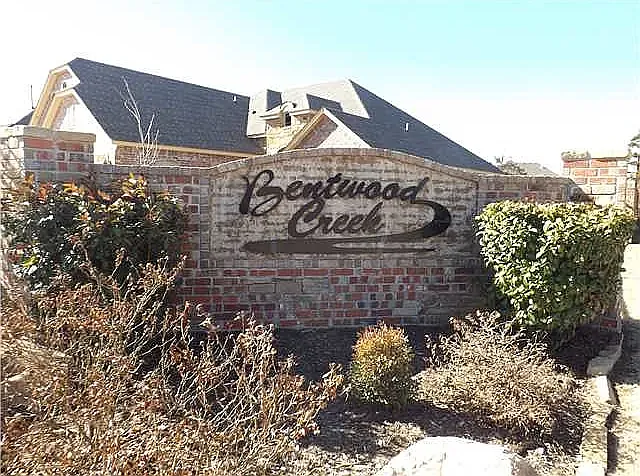 6532 Bent Wood Dr — Photo 14