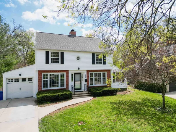 132 Kensington Dr, Madison, WI 53704