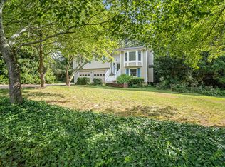 1028 Chartley Dr, Lilburn, GA 30047