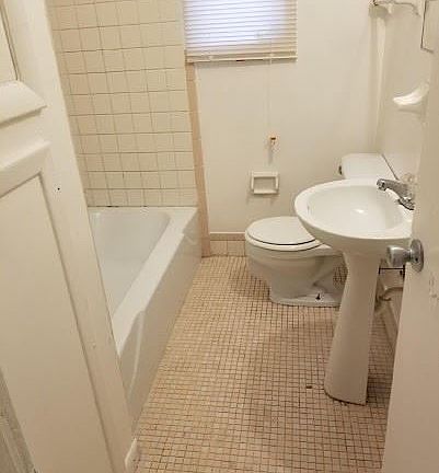 3rd image of 7154 Conant Ave APT 10