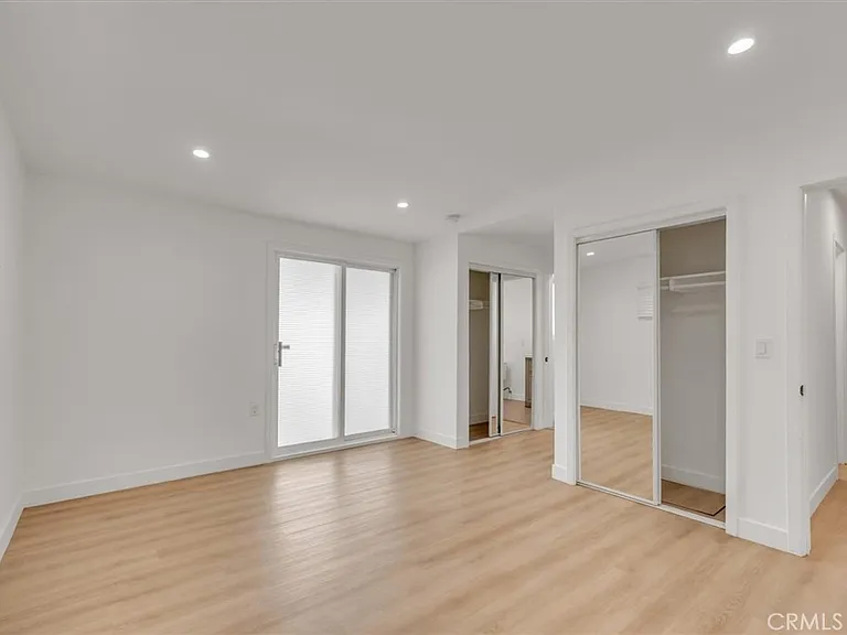11528 Balboa Blvd — Photo 32