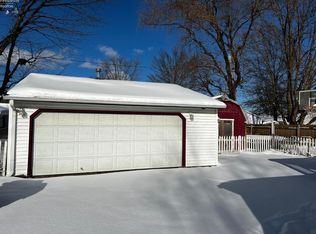 908 Baldwin Ave, Elyria, OH 44035