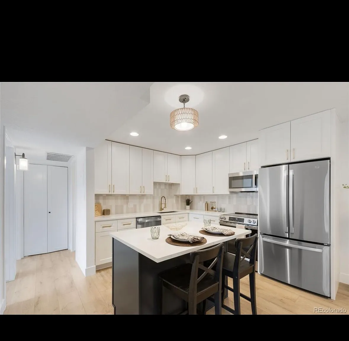 3 bed, 1256 sqft, $1,000 — Photo 1