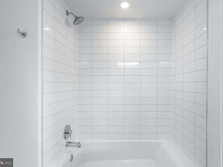 1522 Rhode Ave NE #202 — Photo 12
