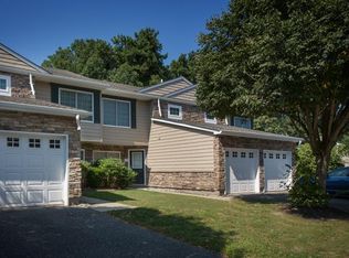 5000 Townehouse Dr #FCA2GF8F1, Coram, NY 11727