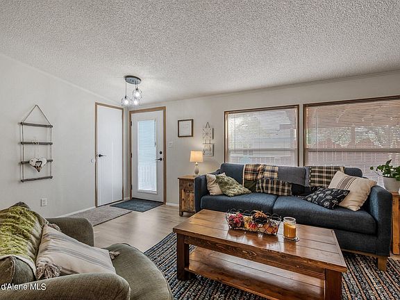 4th image of 17216 W Santiago Cir