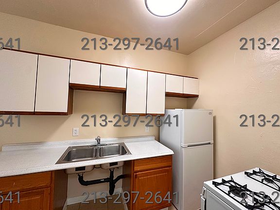 4th image of 1159 W 39th St APT 202