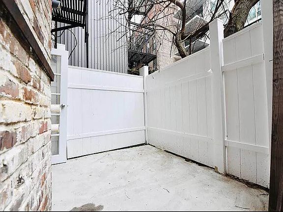 4th image of 446 W 55th St APT C