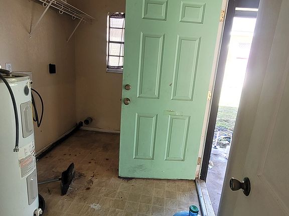 4th image of 608 S 10th Ave