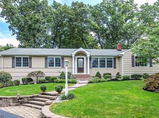 18 Birch Hill Dr, Whippany, NJ 07981