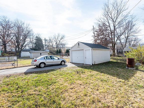 4th image of 316 Bayless Ave