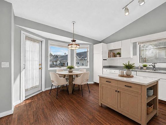 2nd image of 23 N Sunlake Gdns SE