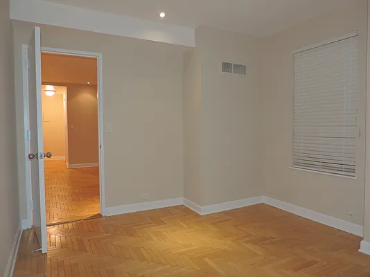 Rented by essential NEW YORK Real Estate | media 4