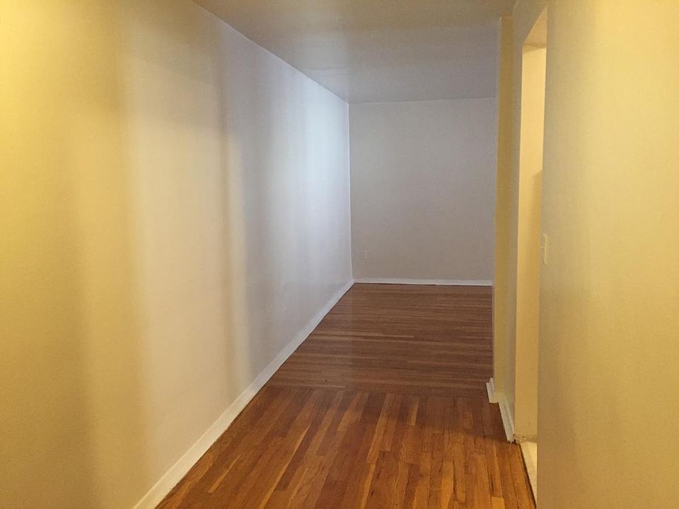 1st image of 1100 Warburton Ave APT 3R