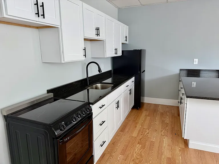 30 Hancock St #3F — Photo 10