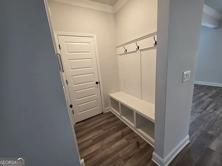 304 Sterling Creek Way — Photo 4