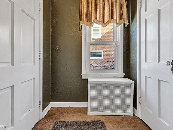 2nd image of 2317 Canterbury Rd