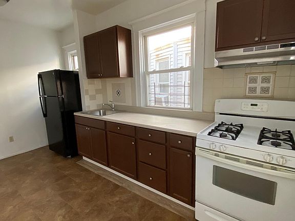 5th image of 38 Purser Pl APT 3