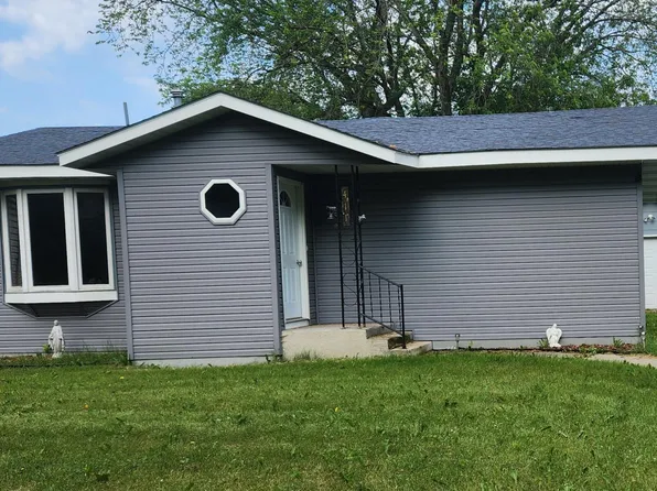 411 Governor St, Oklee, MN 56742