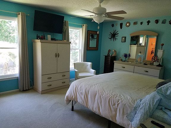 3rd image of 11304 Red Hickory Ln