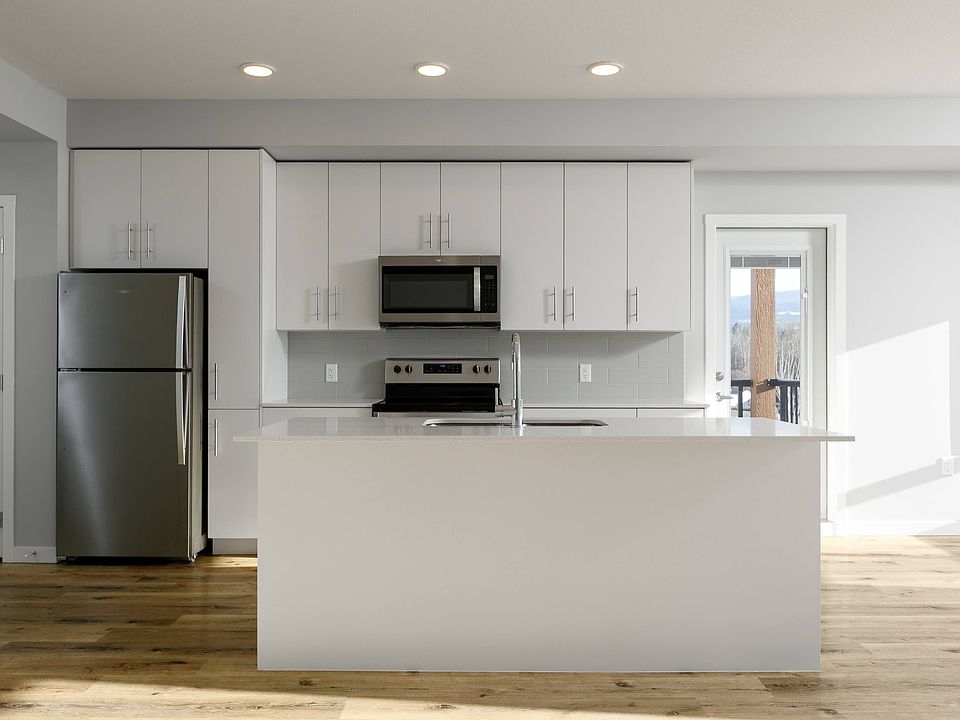 1st image of 2165 Benvoulin Ct #217