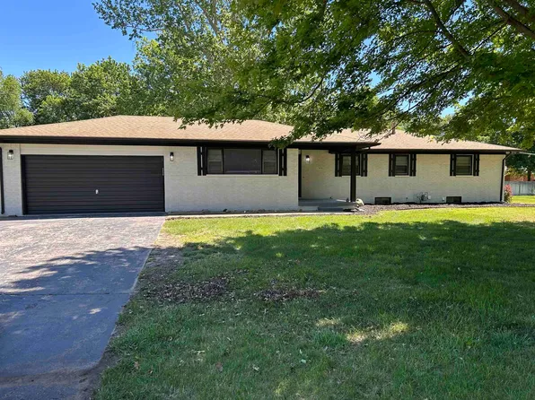 1300 S Fieldcrest St, Wichita, KS 67209