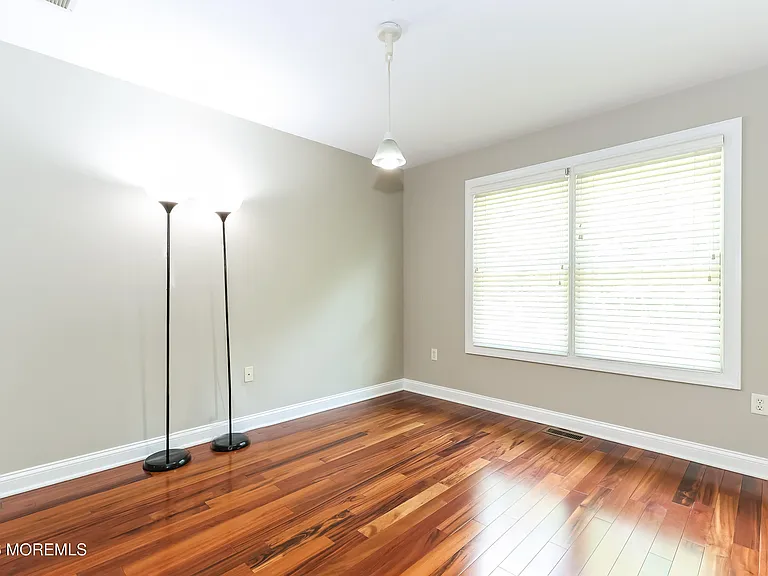 18 Deepwater Cir — Photo 13