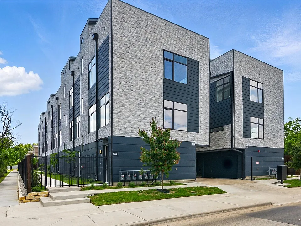 430 E 8th St #204