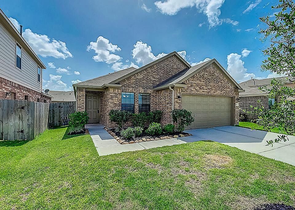 1st image of 5707 Round Robin Dr